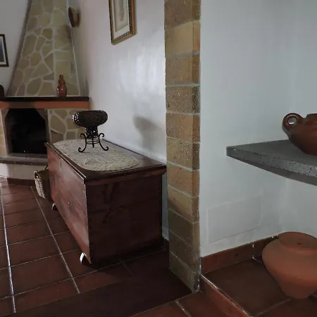 Casitas Armary, En San Isidro, Brena Alta